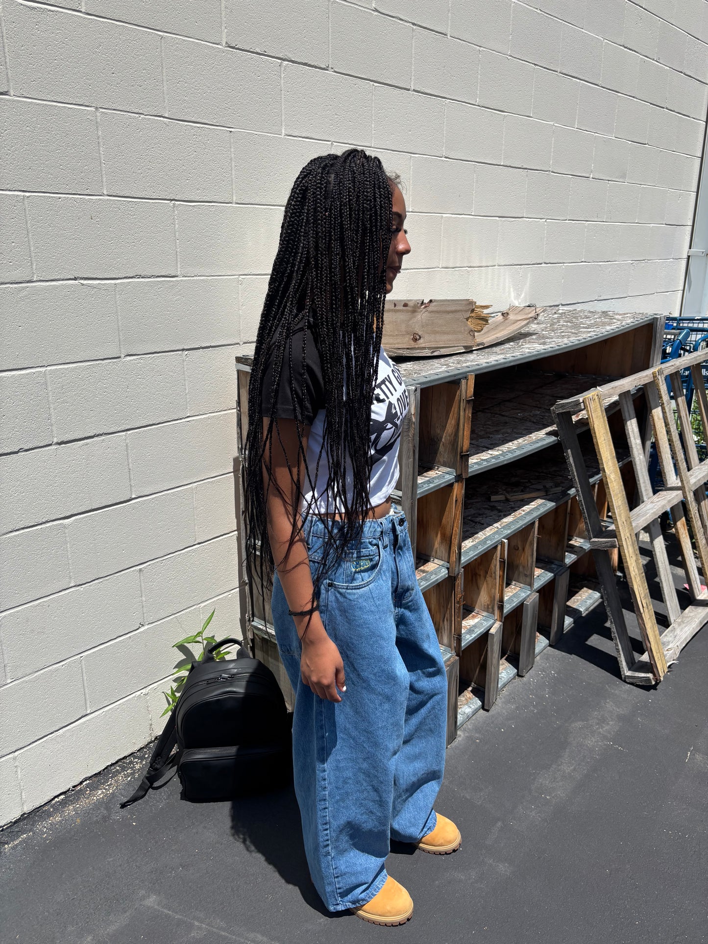 "BLACK" PRETTY GIRL FEMALE CROP TEE