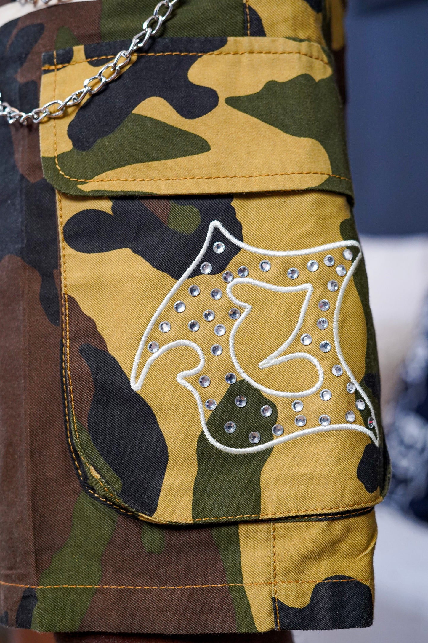 ARMY CAMO CARGO SHORTS