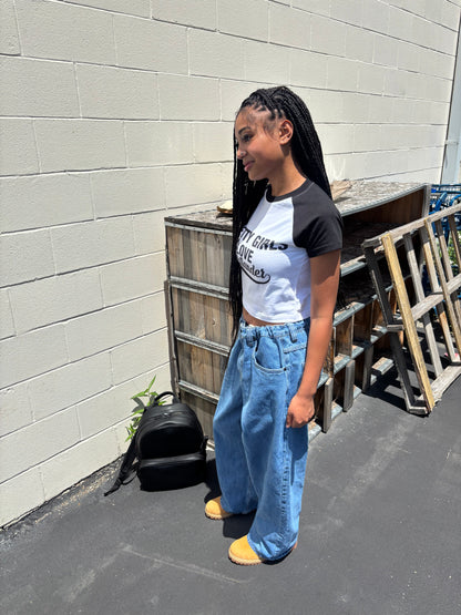 PRETTY GIRL FEMALE CROP TEE (BLACK)